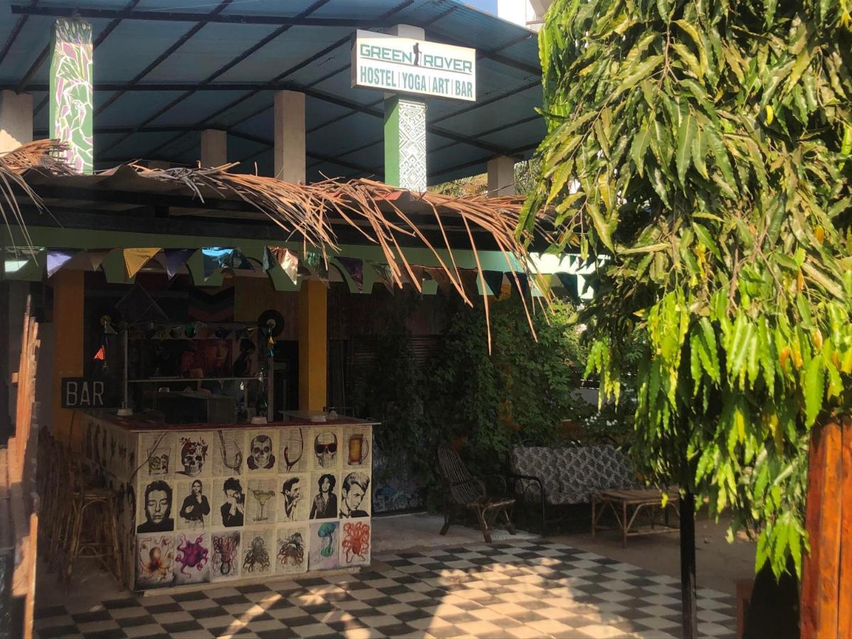 Green Rover Hostel By Gypstead วากาตอร์ ภายนอก รูปภาพ
