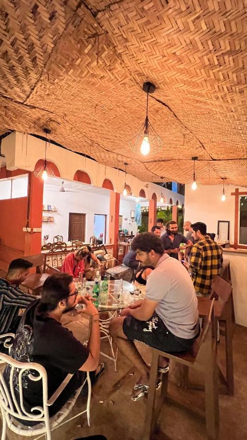 Green Rover Hostel By Gypstead วากาตอร์ ภายนอก รูปภาพ