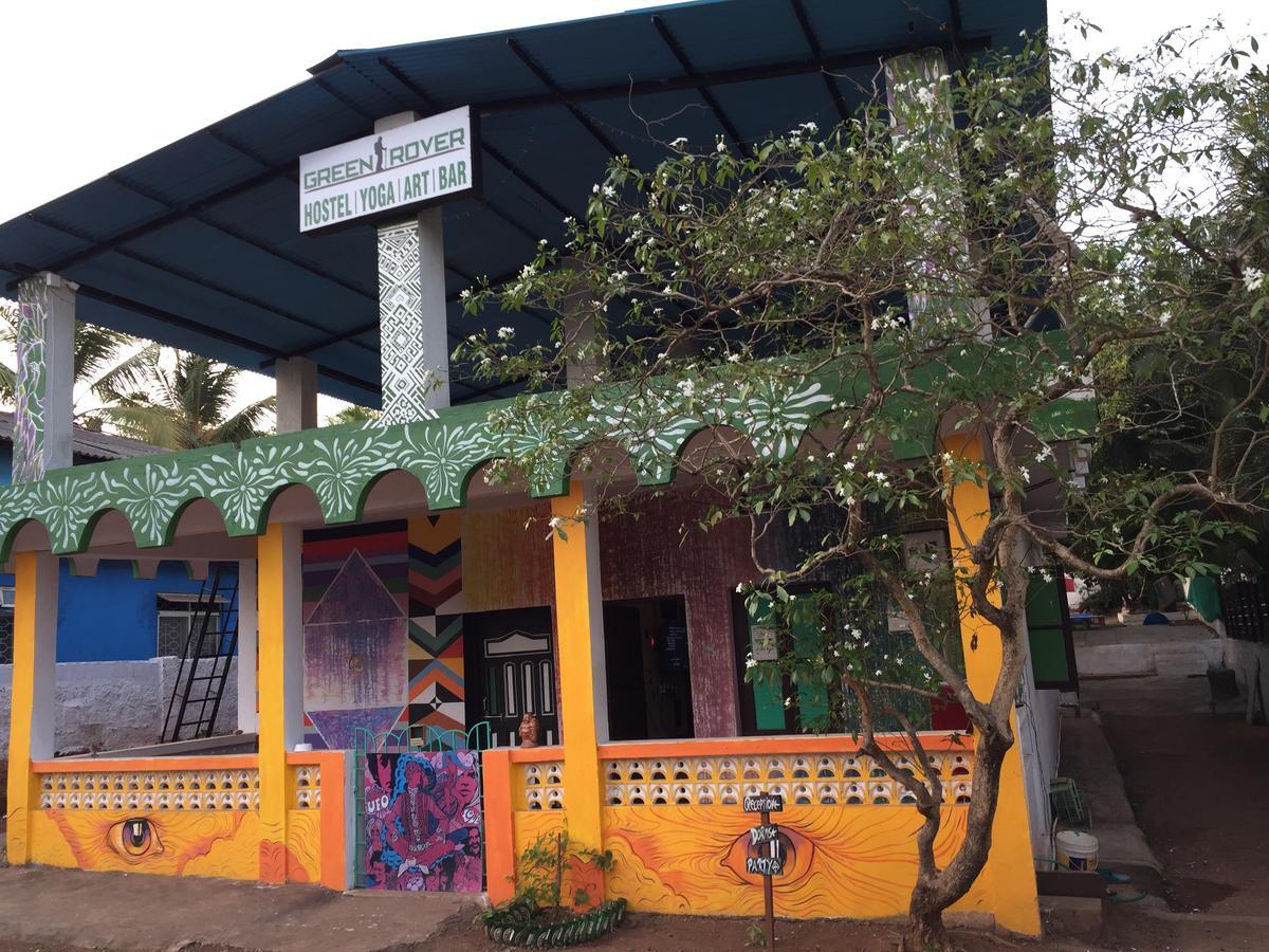 Green Rover Hostel By Gypstead วากาตอร์ ภายนอก รูปภาพ