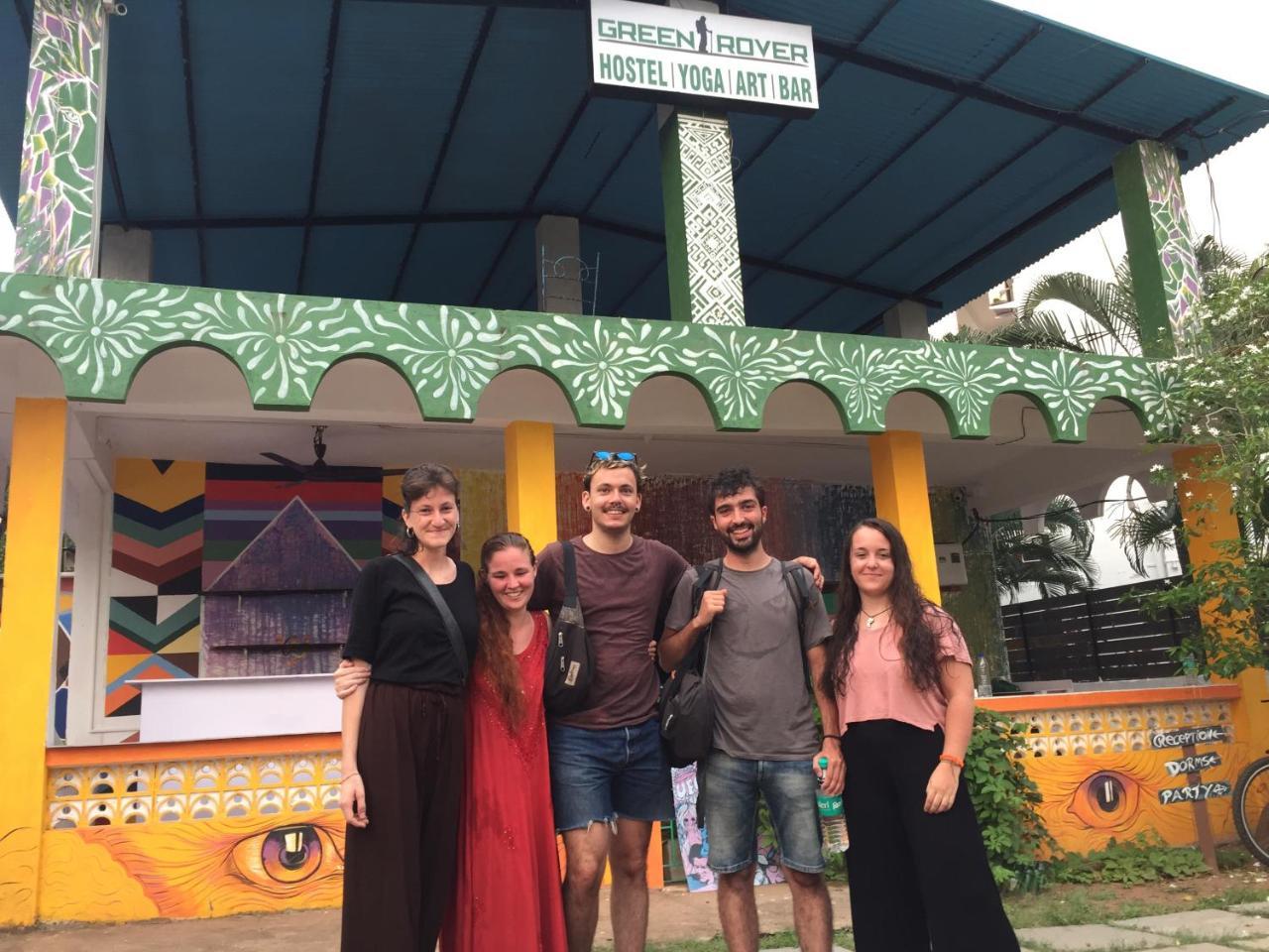 Green Rover Hostel By Gypstead วากาตอร์ ภายนอก รูปภาพ